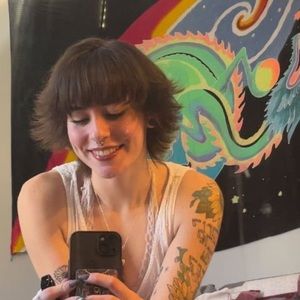 Meet your Posher, Marhea